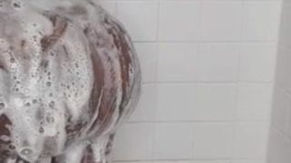 Soapy Shower Twerk