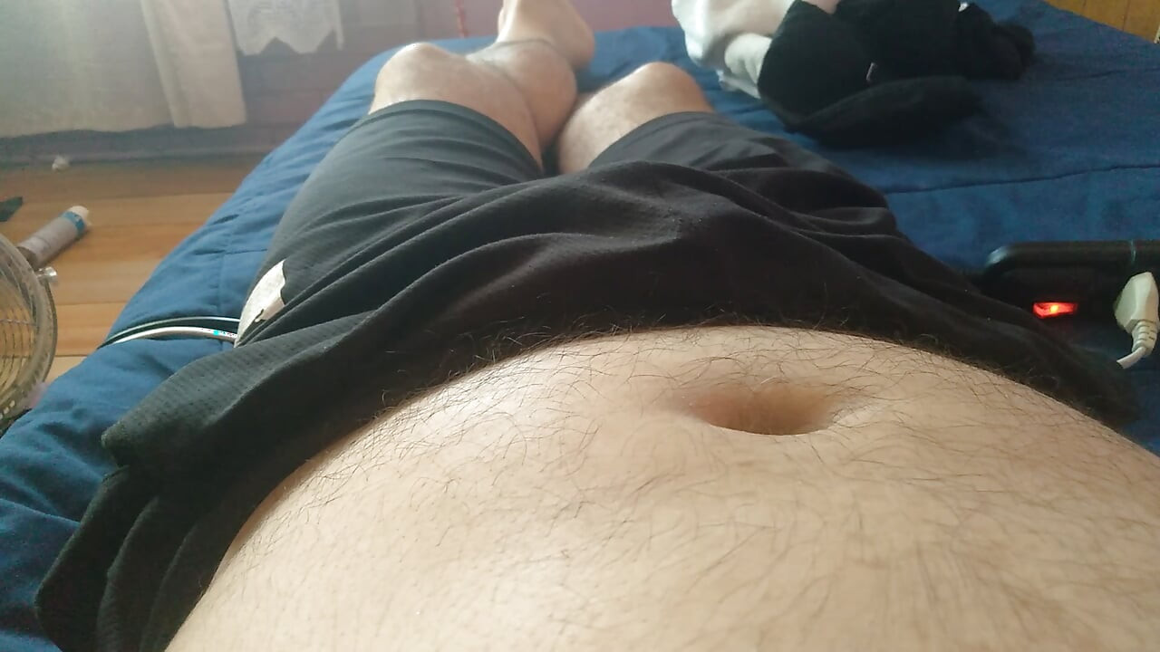 huge amateur penis sweating on a very hot day