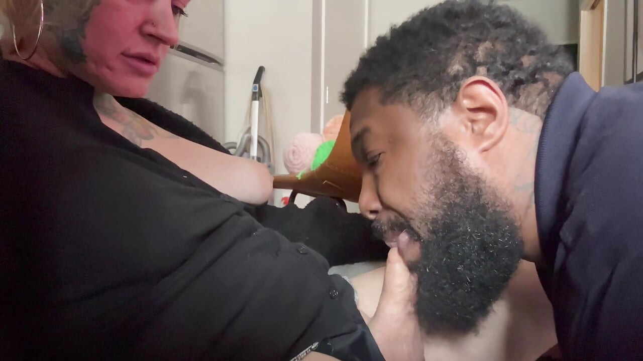 Ts Diana Deelight karanlık taraflı melek adamdan sakso çekiyor