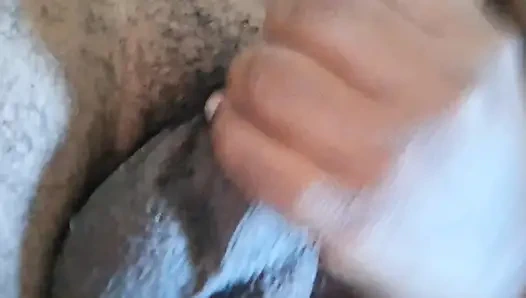 Pendeta mengisap kontol suami temannya dan mengambil air mani di mulutnya.