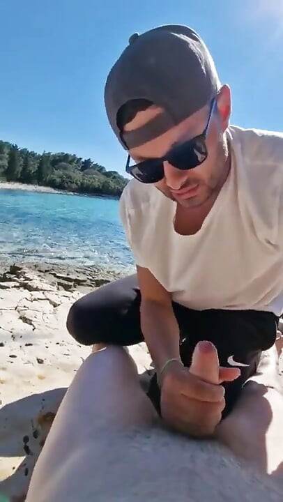 Call Gives Justin a Blowjob, He Pumps Him Until He Cums