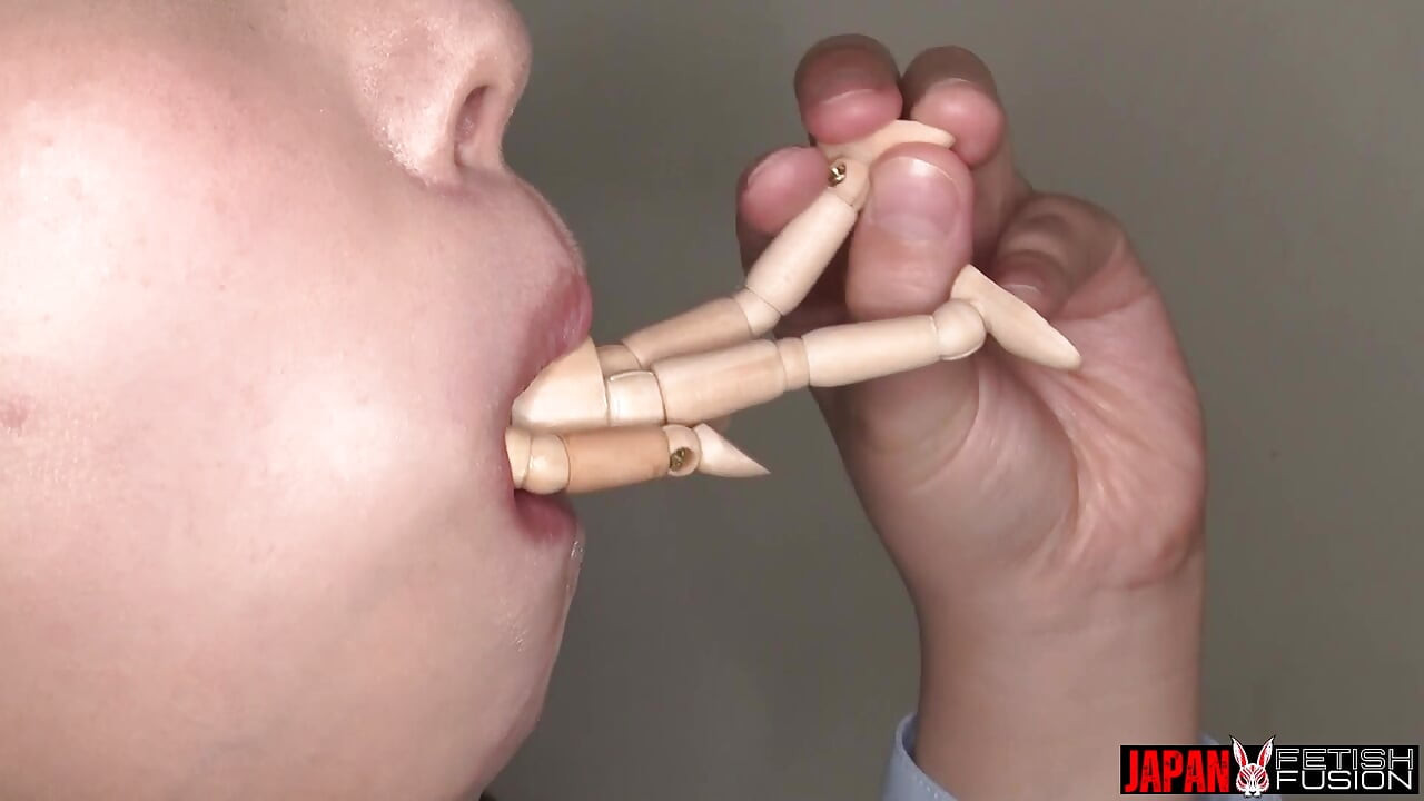 巨大な玉城くるみ:彼女があなたに解き放つ大混乱を体験してください