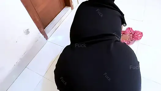 Tante seksi lagi asik ngentot sama pembantunya sendiri - pov