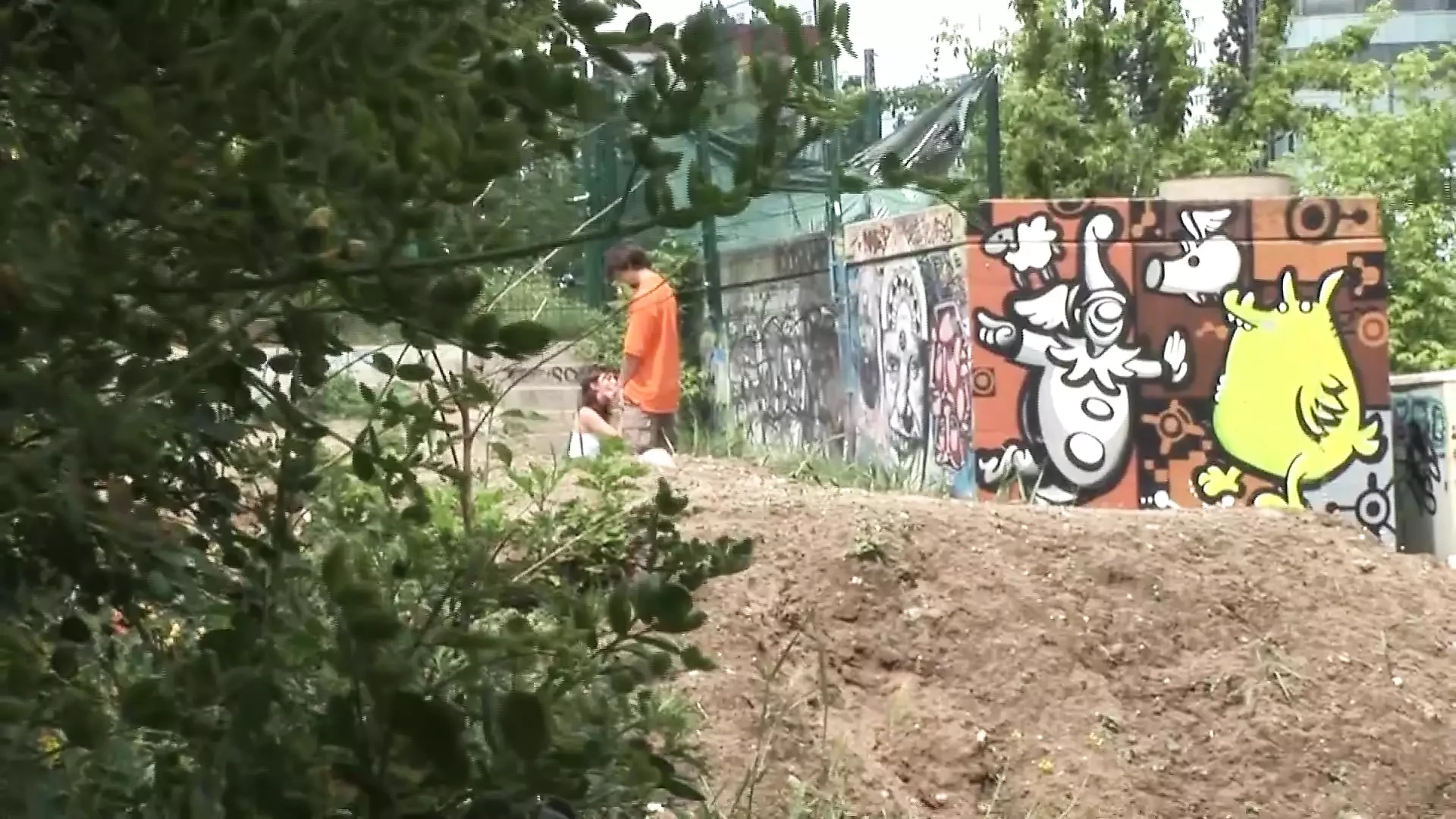Csodálatos barna lányt Németországból megdöngetik a parkban