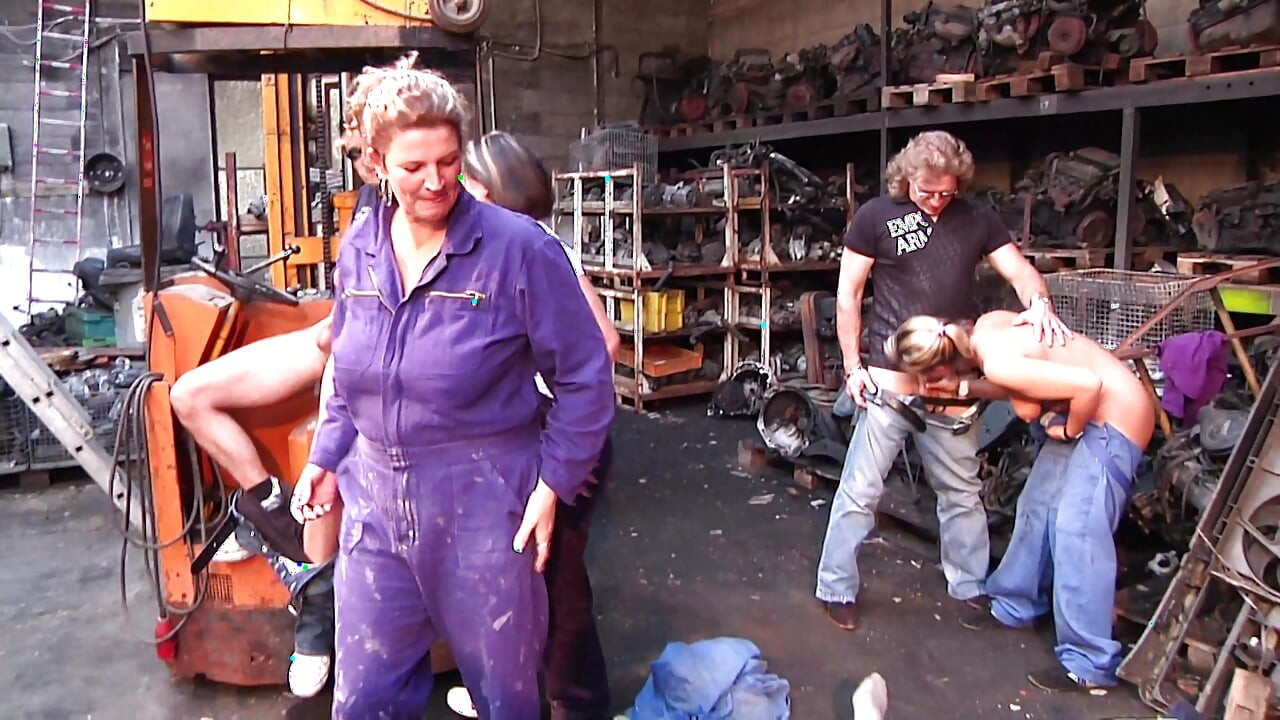 Otoparkta paket seks