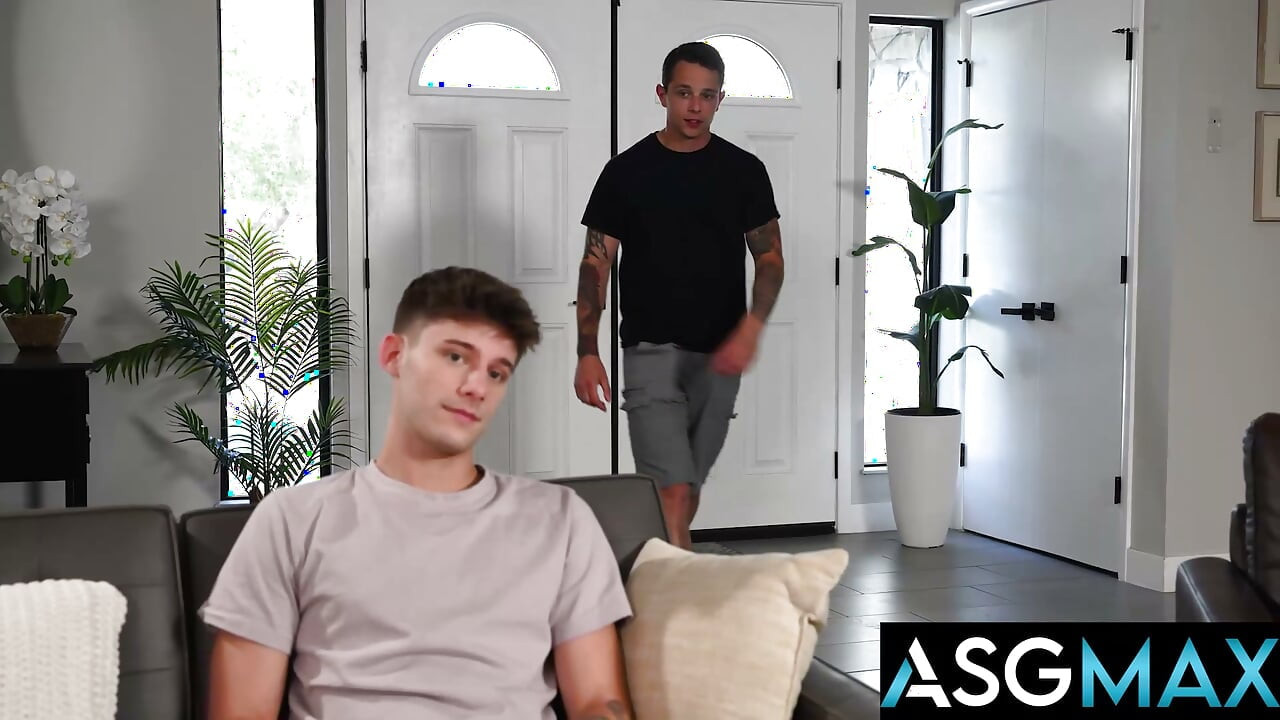 ASGMAX - "Woah So What Are You Saying? That Your Bi?"- Kyle Wyncrest, Dex Devall