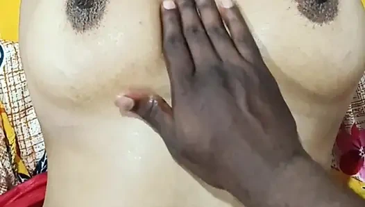 Mallu büyük memeli yağ masajı ve erotik seks