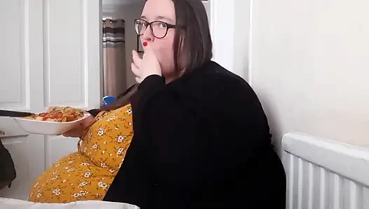 BBW SSBBW stuffing belly fish and chips