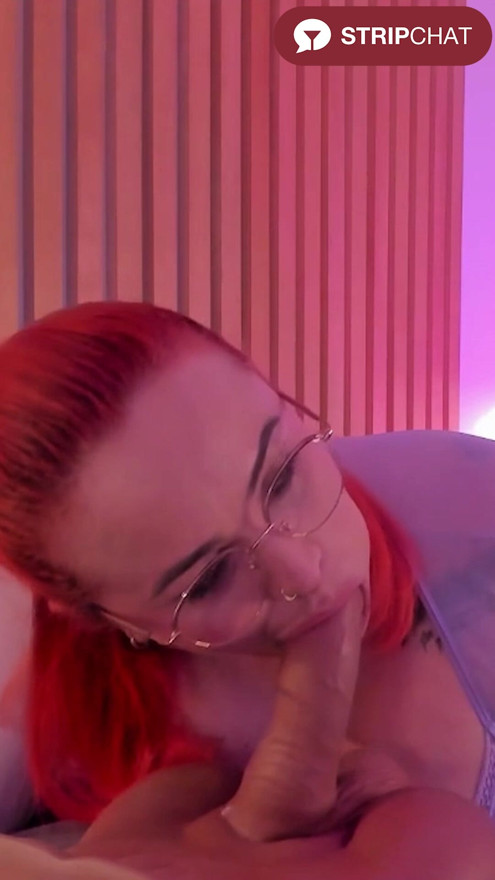 Fantazija o dildo bujnoj djevojci: Alice_Rodman neuredan oralni seks, jebanje u vrat i naočale