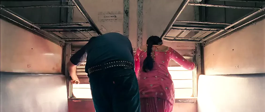 ฉากเย็ดรถไฟ Parineeti chopra ishaqzaade (2012) หนัง