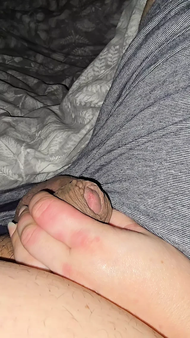 Step mom pulled out step son dick without shame and handjob him