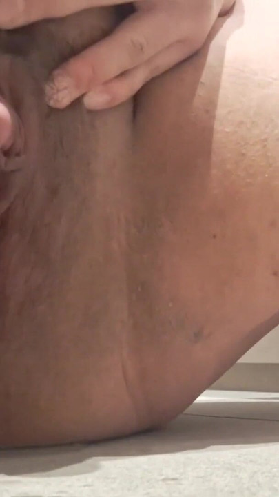 Νέο έτος νέο squirt | Κλιπ 1