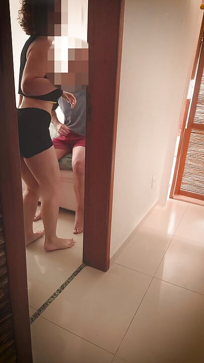 נשואה אוהבת לתת מציצות סודיות