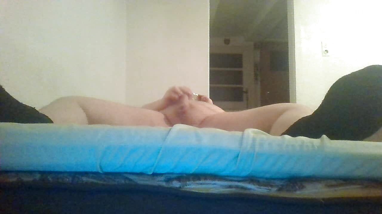 Geiles abspirzen im Bett chubey