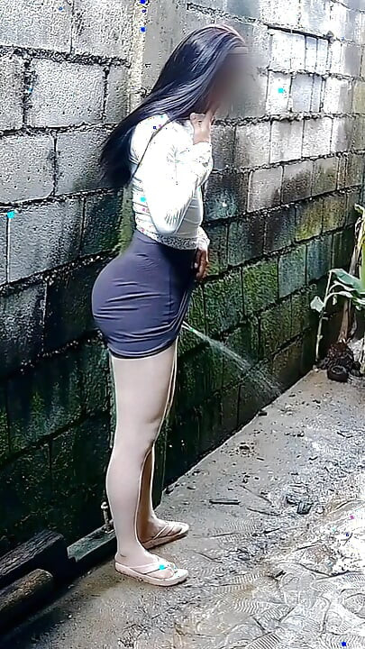 The super Sexy and seductive standing pissing outside with no doubt