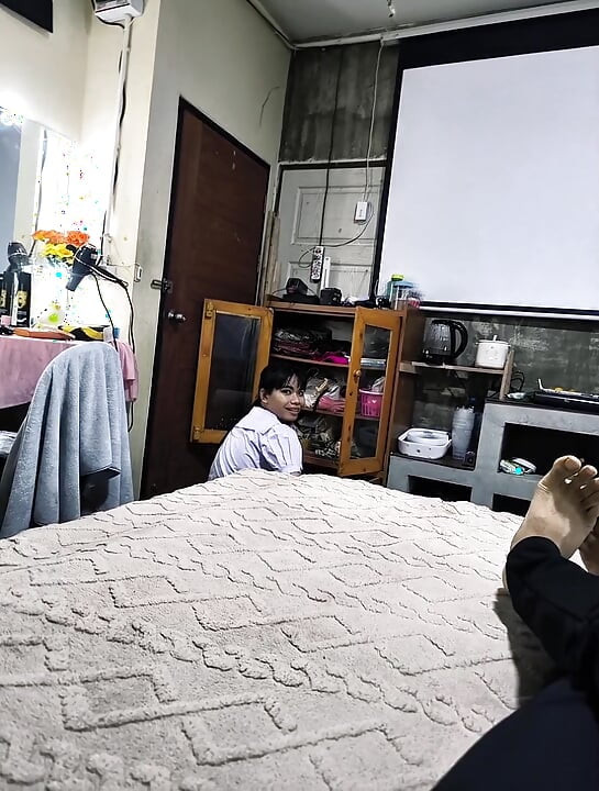 POV tailandês Estudante Nong Cherry (por trás da cena)