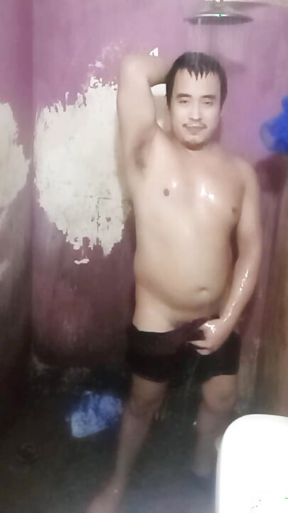 Jesus en boxer bañándose capitulo 9