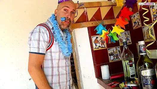 Pesta nakal sama tante toket besar dan paman tiri