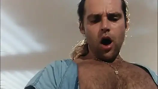 Klasik kıllı amcık sikişiyor... ağzına boşalma