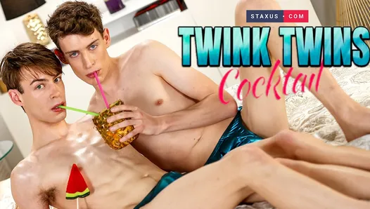 Staxus: koktajl bliźniaków - gorący młodzi mężczyźni przygotowują orzeźwiający i smaczny koktajl