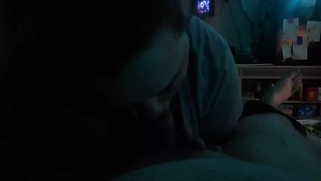 Минет в любительском видео
