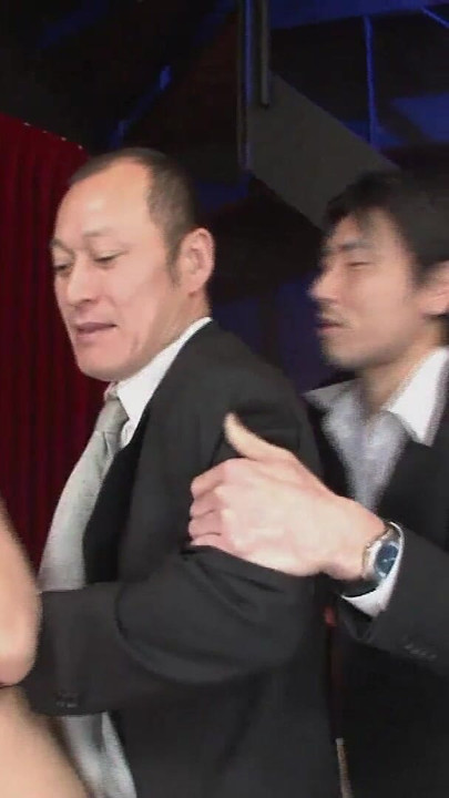 Unforgettable moment from "Asiatin wird nach dem Abschlussball von drei Typen zerstoert"