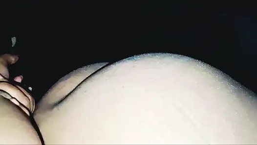 Desi-mädchen Fingert Ihre Muschi Und Massiert Ihre Muschi Und Drückt Ihre Möpse.