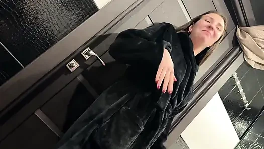 Helpless Mermaid Submerged Masturbation Breath Play POV