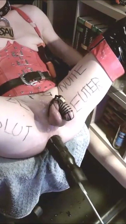 fuckmachine sissy cunt pig huge dildo and plug | Clip 1