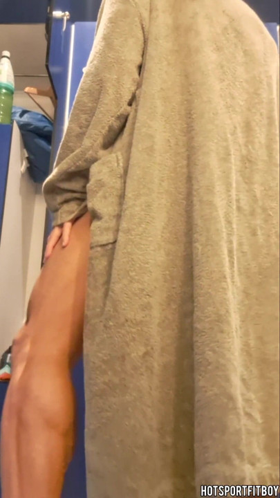 Horny Big Dick Jerk Off in Luxury Public Sauna & Balnearios - High Risk Cumshot Amateur | Clip 1