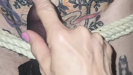 Goode Girl Nylon Und Ballbusting