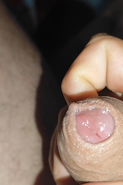 信じられないような巨大な精液の潮吹き