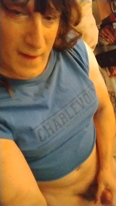 สาวข้ามเพศช่วยตัวเองตอนเช้าแสนสนุก