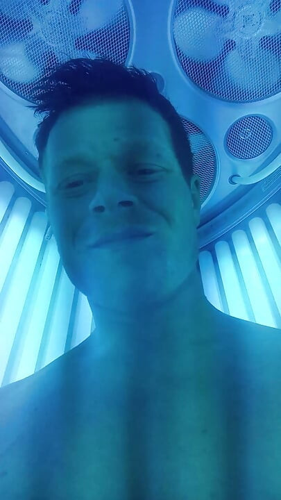 Cum monster in tanning bed