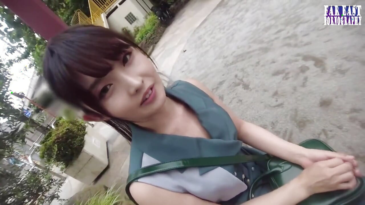 क्रीम-चुंबन हर गर्म swirl phase.1 का स्वाद लेते हुए मुँह भर चिढ़ाने के साथ टहलना