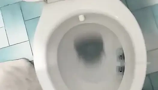 1-) Türk Kıllı Yarak Çiş Videosu