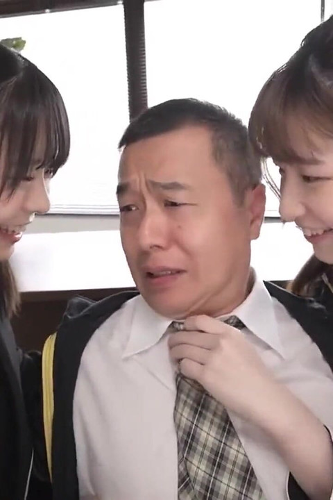 Φιλί γλώσσας γεμάτο σάλιο και γλείψιμο θηλών! Μικρή πουτάνα διάβολος. Μέρος.1