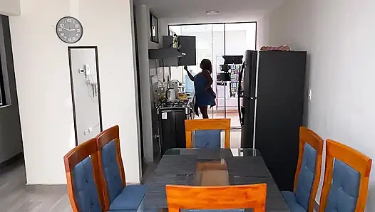 Little worker fucks hard Boss's wife gives him all his tasty milk