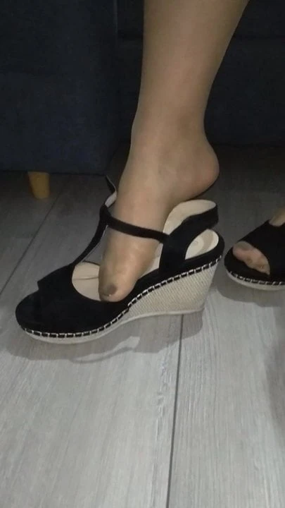 A beautiful Polish woman shows her sexy feet