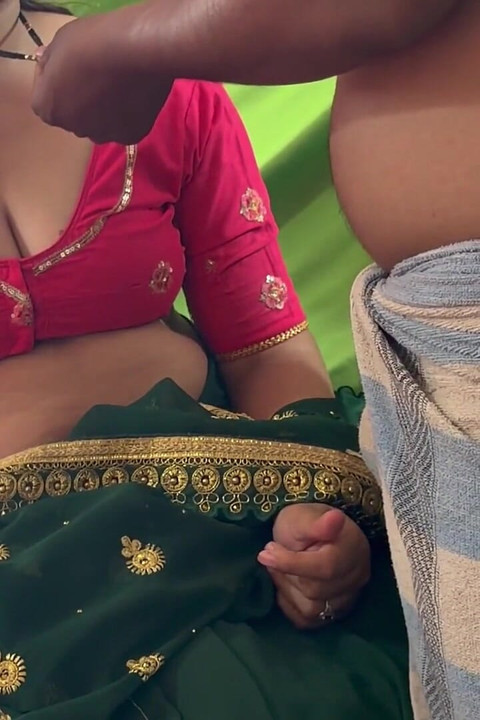 Indian Bhabhi Fucked in Saree by Devar