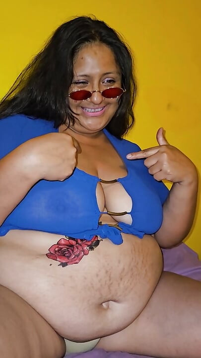 BBW with a big belly looking for cocks