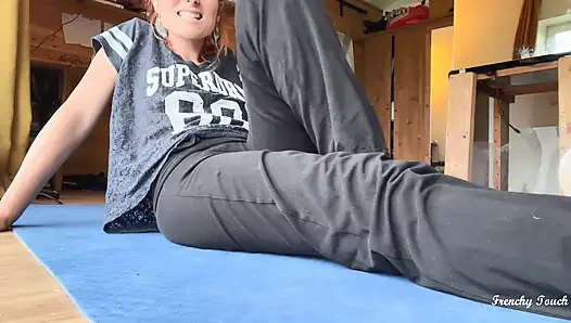 EPISODE 47: JOI IN THE MIDDLE OF A WORKOUT