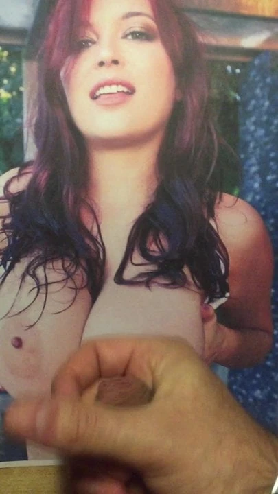 Cumtribute to  Tessa Fowler