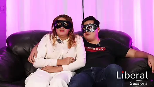 COUPLE OF STRANGERS MEET TO FUCK