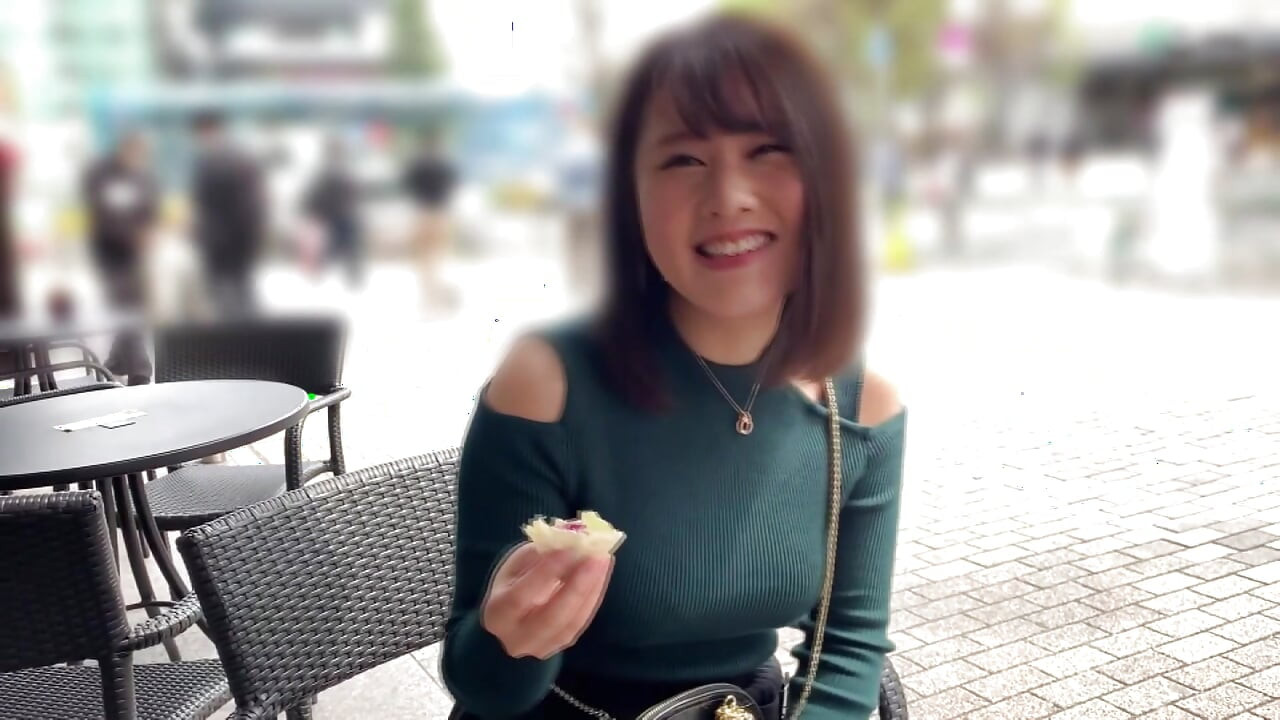 A154F01 Watching a busty girl with a cheerful smile in a private shoot on a matching app, with a sexy orgasm