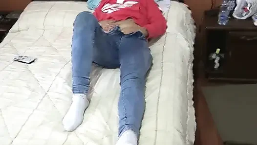 Adik tiri istriku masturbasi untukku, pada akhirnya dia kencing nikmat