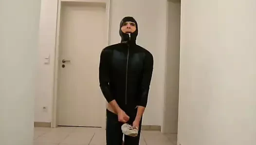 Ehesau mastürbasyon yaparken aşağılanıyor