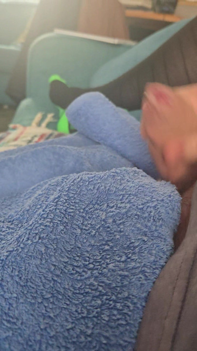 Nice big load, quick vid cumshot! Feels amazing!