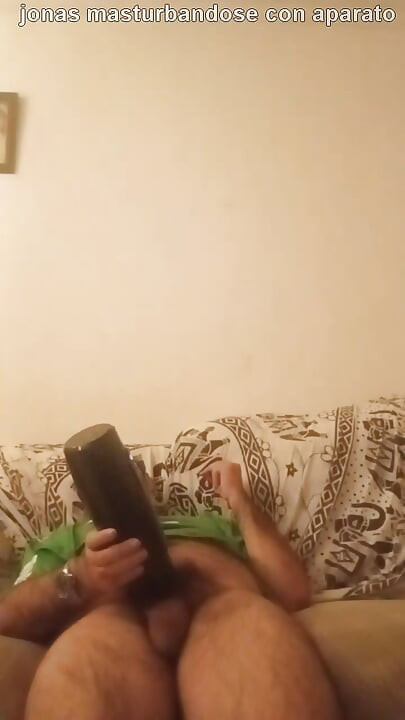 Jonas Masturbating with Bribrador