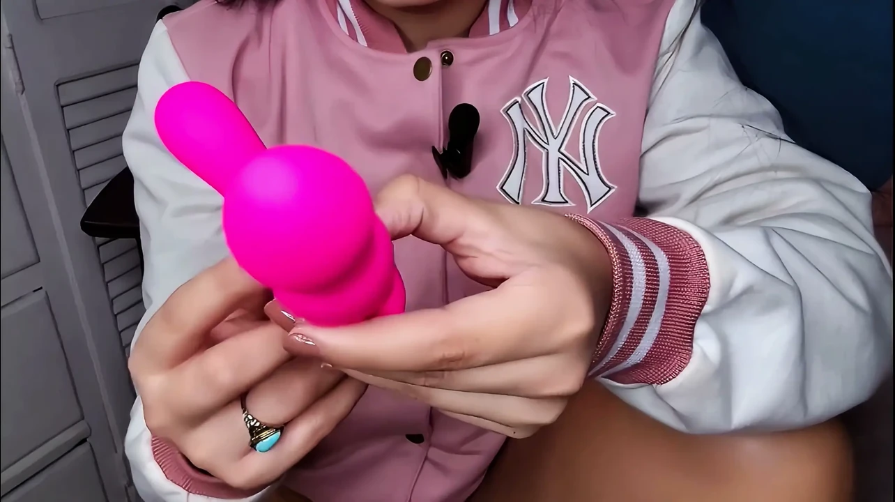 Girl in gamer chair tries new toy &ndash; soft pussy, gets very hot and puts on a lot of cream + squirt